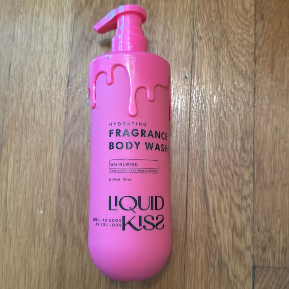 LIQUID KISS Whirlwind Body Wash Passion Fruit and Vanilla Orchid 16 fl oz NEW